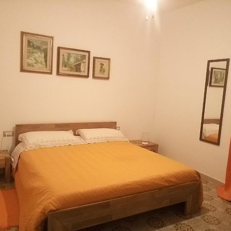 Bed and Breakfast I Tre Scalini Стинтино Экстерьер фото