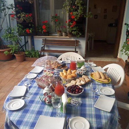 Bed and Breakfast I Tre Scalini Стинтино Экстерьер фото