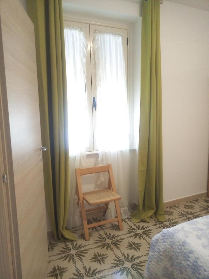 Bed and Breakfast I Tre Scalini Стинтино Экстерьер фото