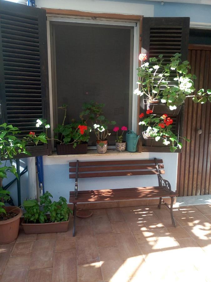 Bed and Breakfast I Tre Scalini Стинтино Экстерьер фото