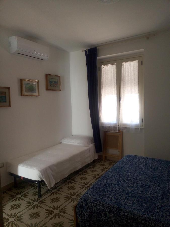 Bed and Breakfast I Tre Scalini Стинтино Экстерьер фото
