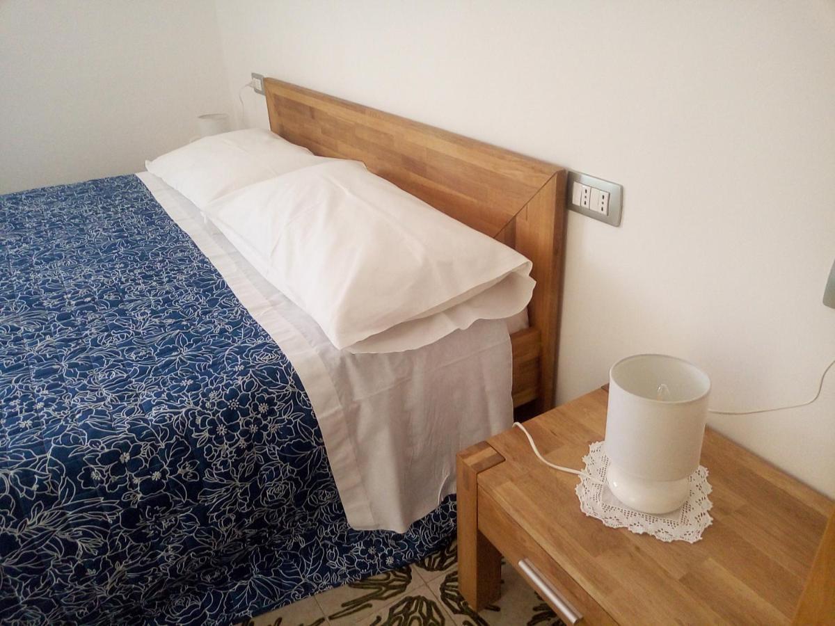 Bed and Breakfast I Tre Scalini Стинтино Экстерьер фото