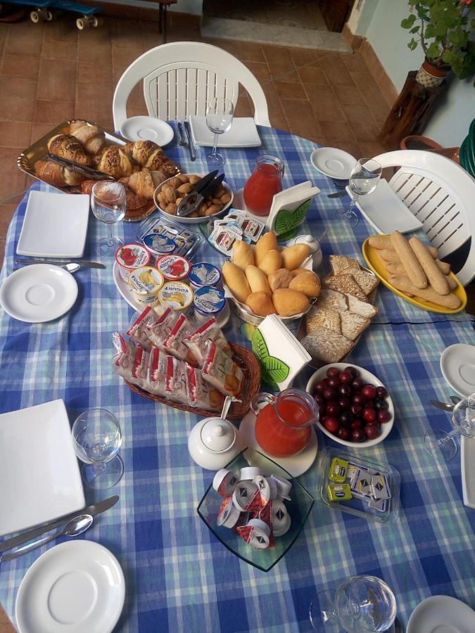 Bed and Breakfast I Tre Scalini Стинтино Экстерьер фото