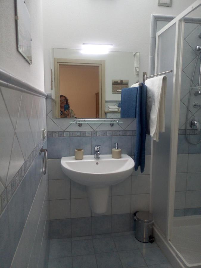 Bed and Breakfast I Tre Scalini Стинтино Экстерьер фото